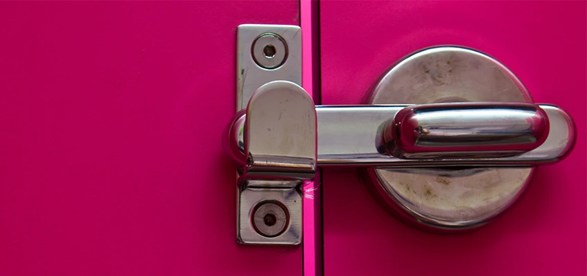 Childproof Gate Lock in Lincoln, California